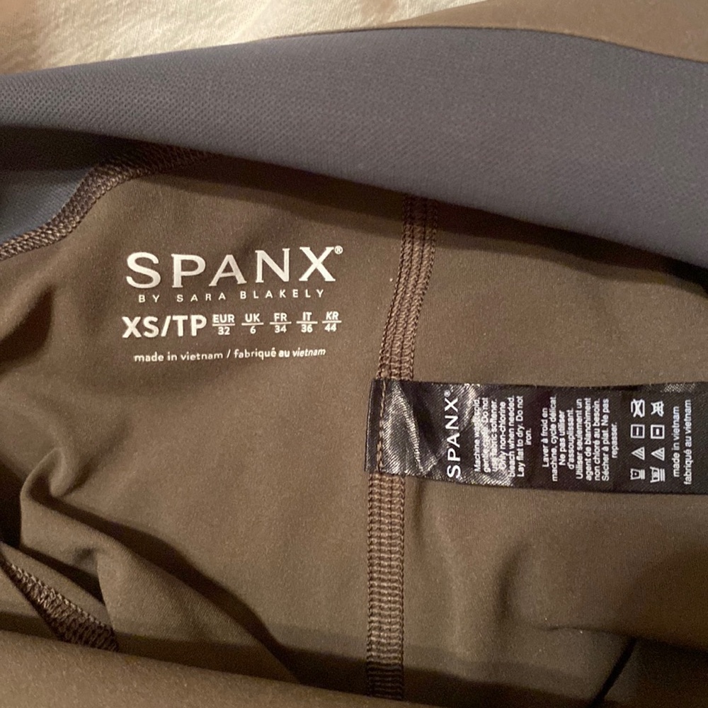 Spanx Booty Boost® Perfect Pocket Active 7/8 Leggings